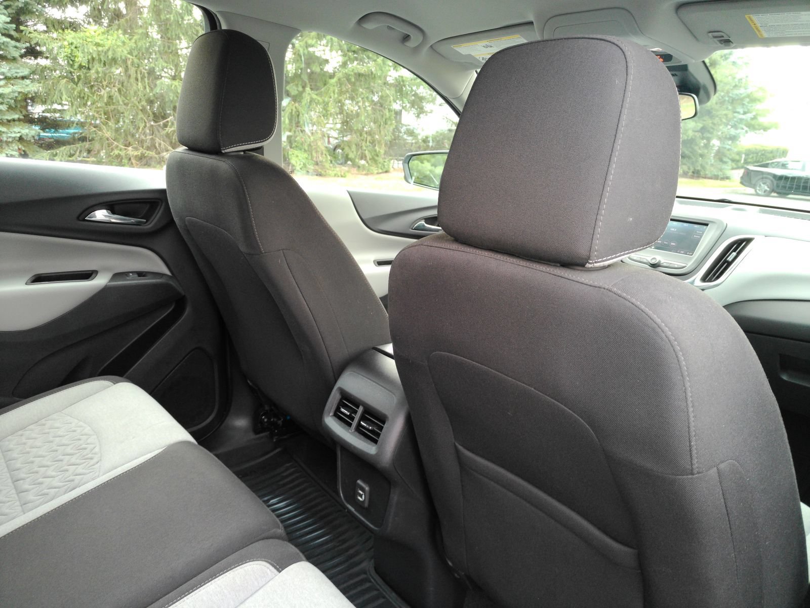 Used 2023 Chevrolet Equinox LS FWD image 19