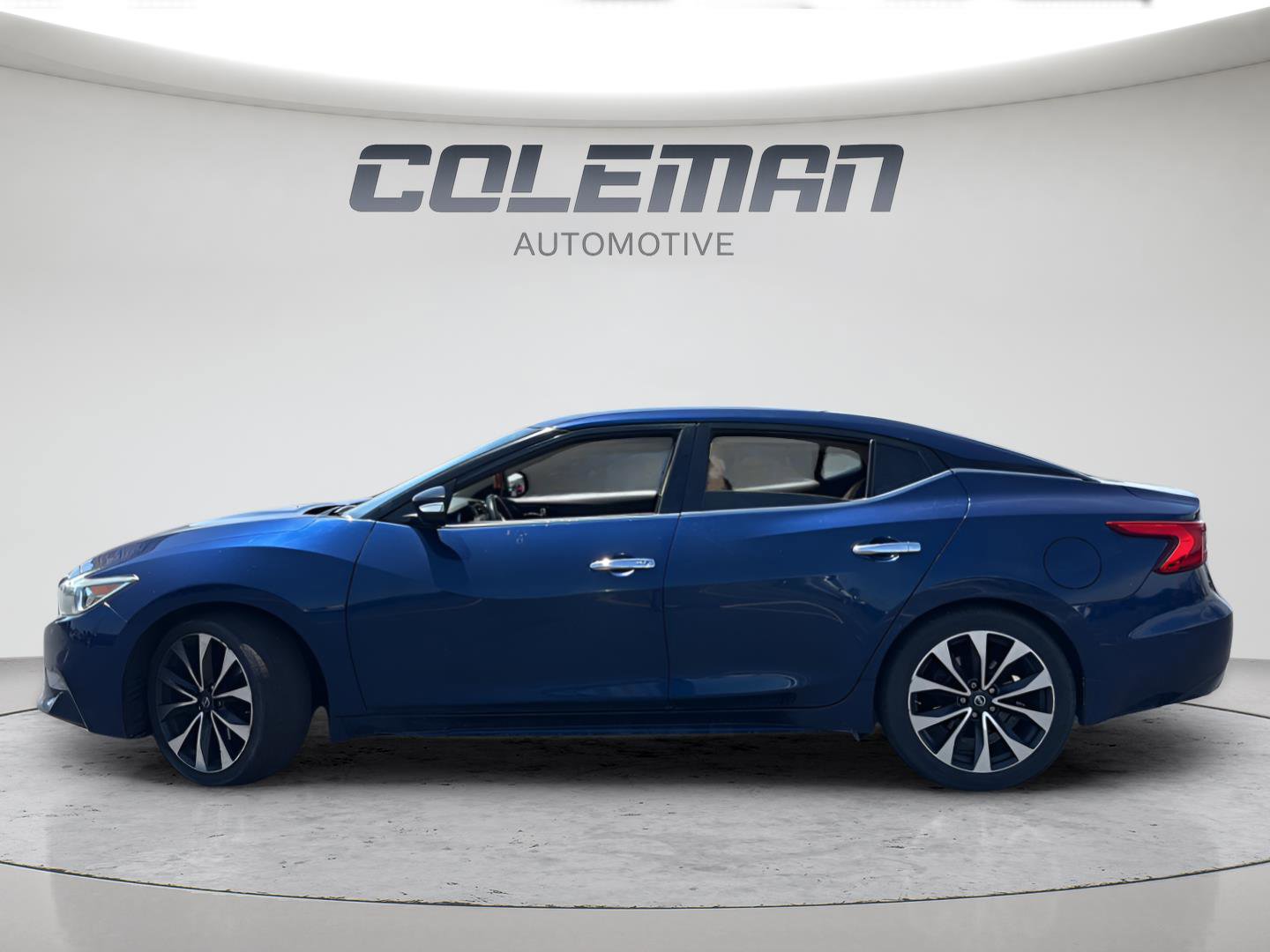 Used 2016 Nissan Maxima SR FWD image 2