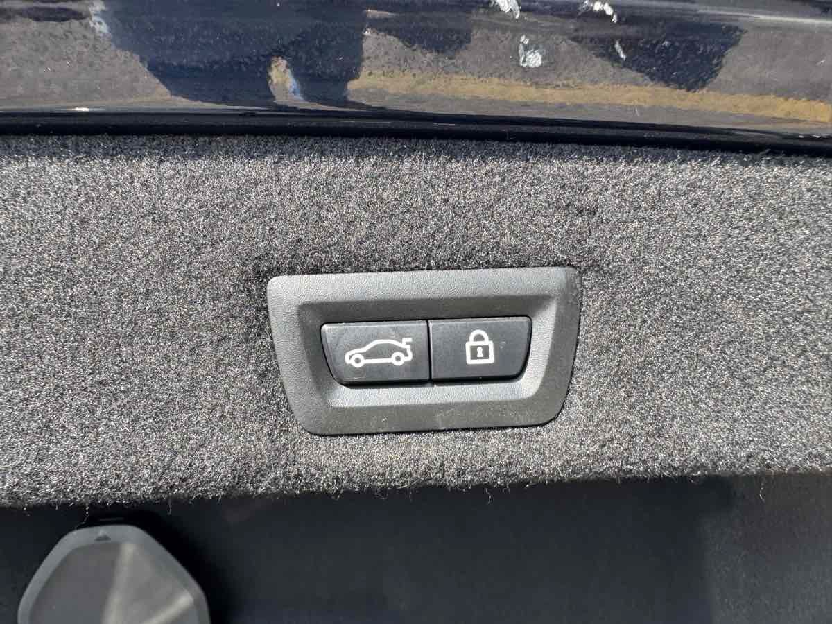 Used 2016 BMW 750i xDrive AWD/4WD image 50