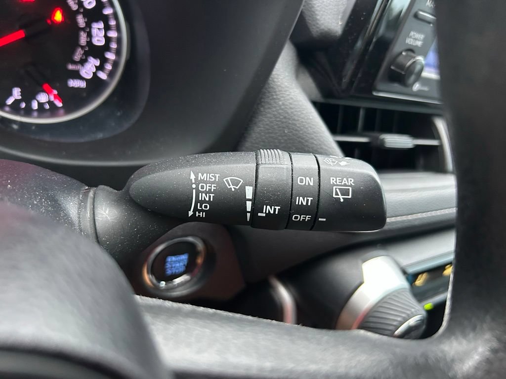Used 2022 Toyota RAV4 XLE FWD image 22