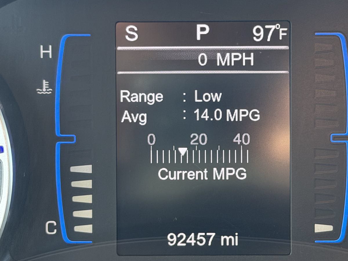Used 2017 Chrysler Pacifica LX FWD image 27