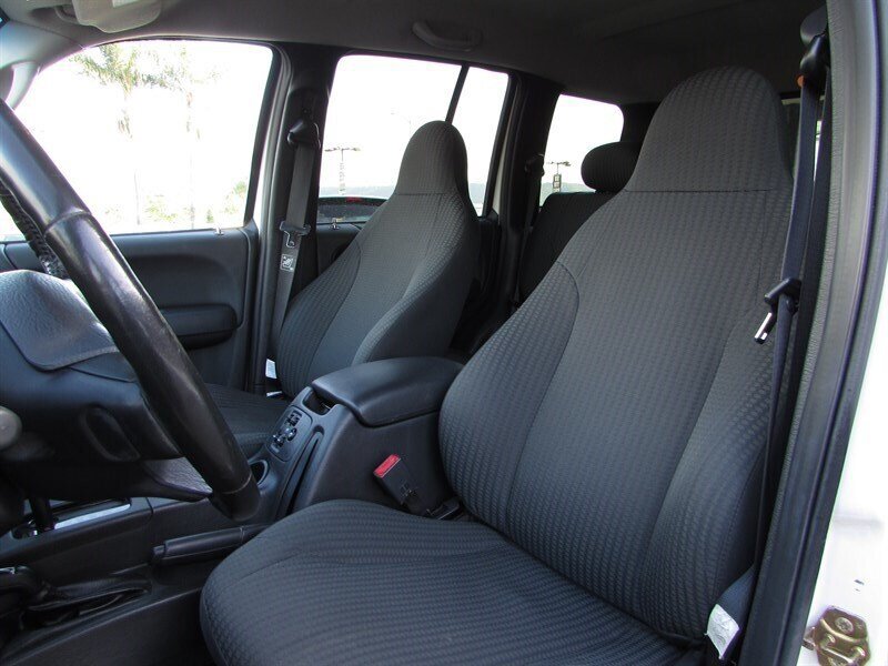 Used 2004 Jeep Liberty Sport w/ PWR Convenience Group AWD/4WD image 10
