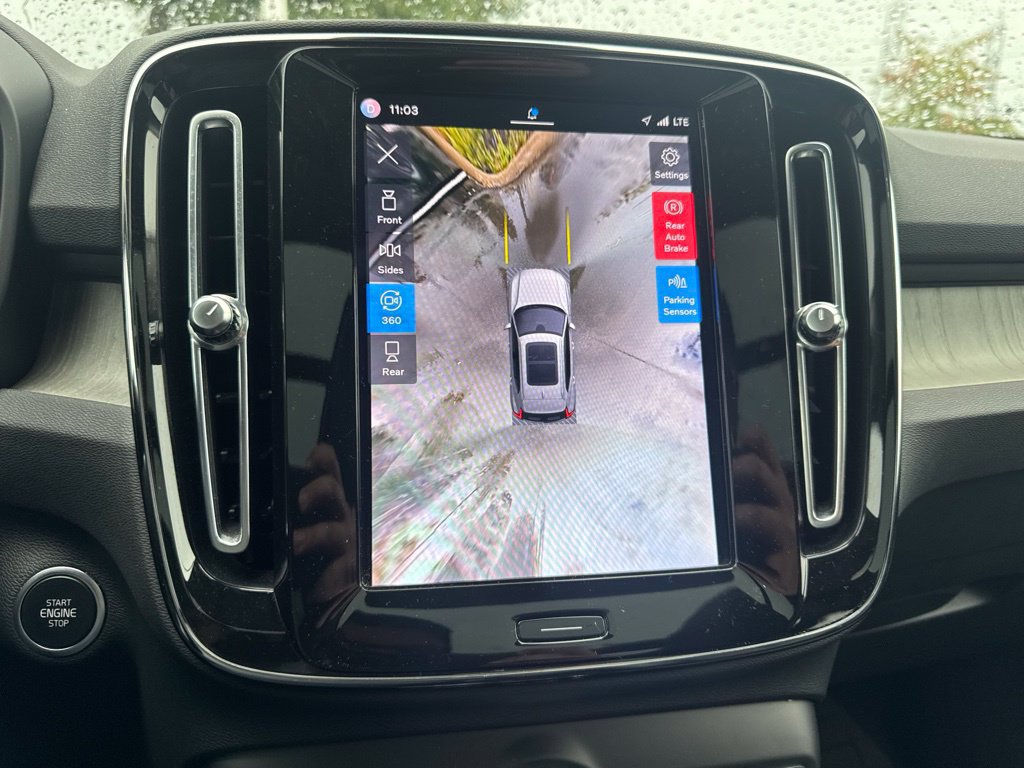 Used 2023 Volvo XC40 B5 Plus w/ Driver Assist Package AWD/4WD image 22