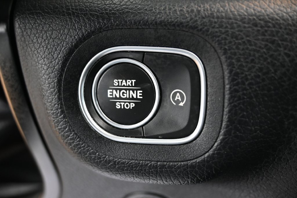 Used 2022 Mercedes-Benz GLE 350 4MATIC w/ Premium Package image 19