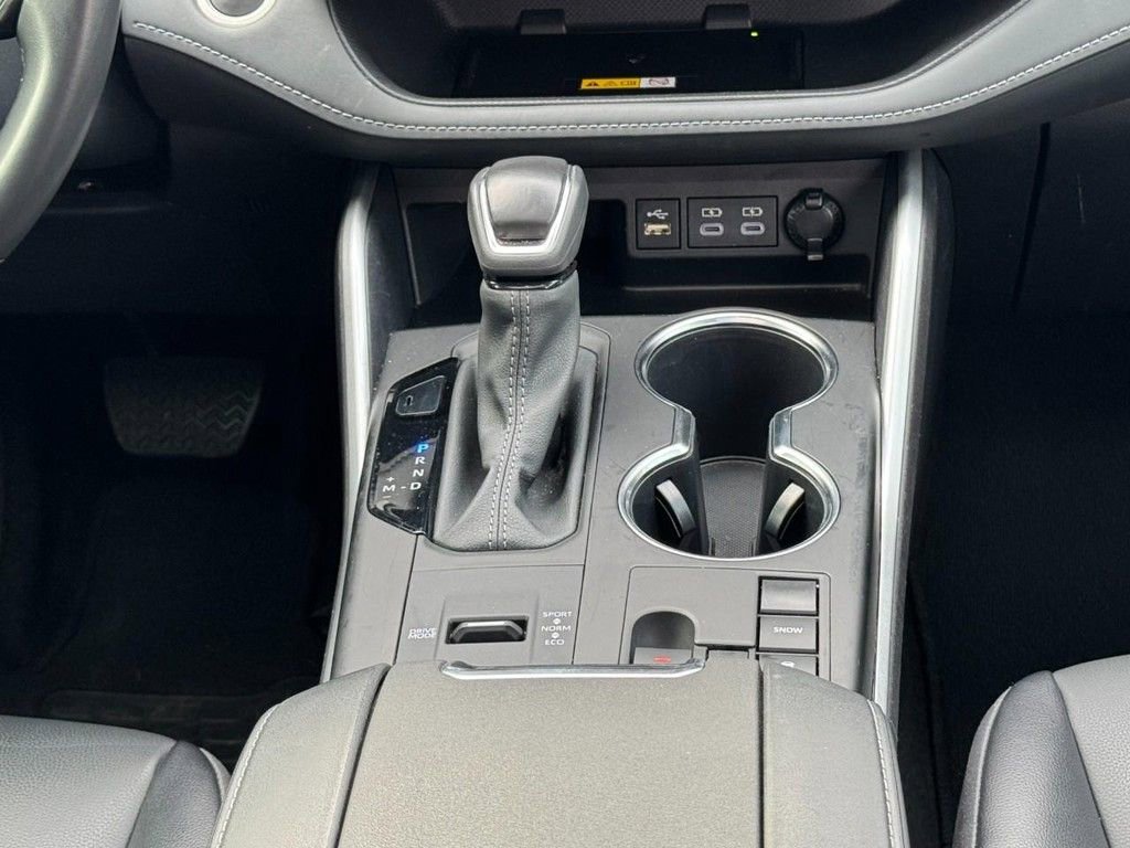 Used 2024 Toyota Highlander XLE image 15