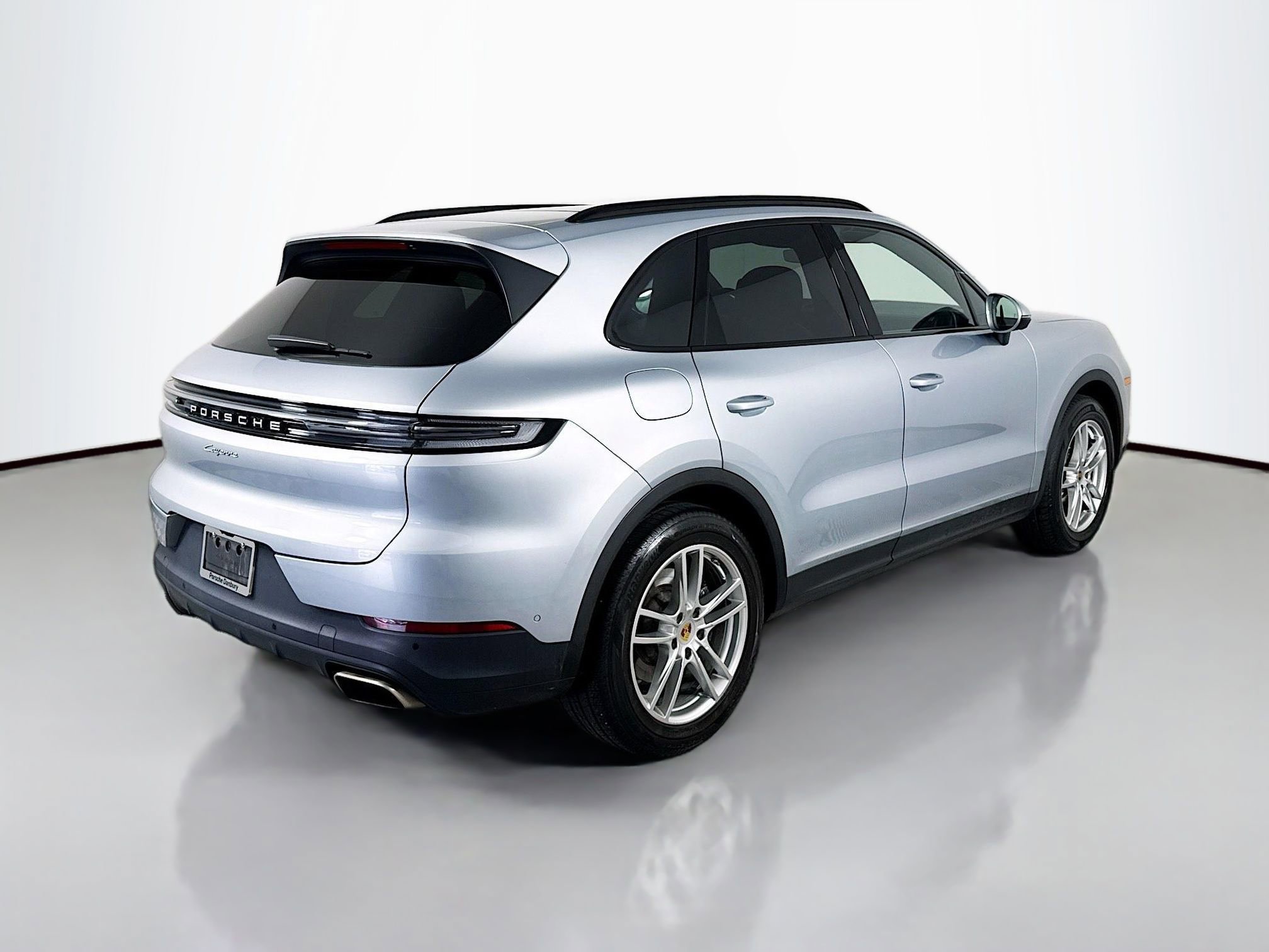 Certified 2024 Porsche Cayenne AWD/4WD image 9