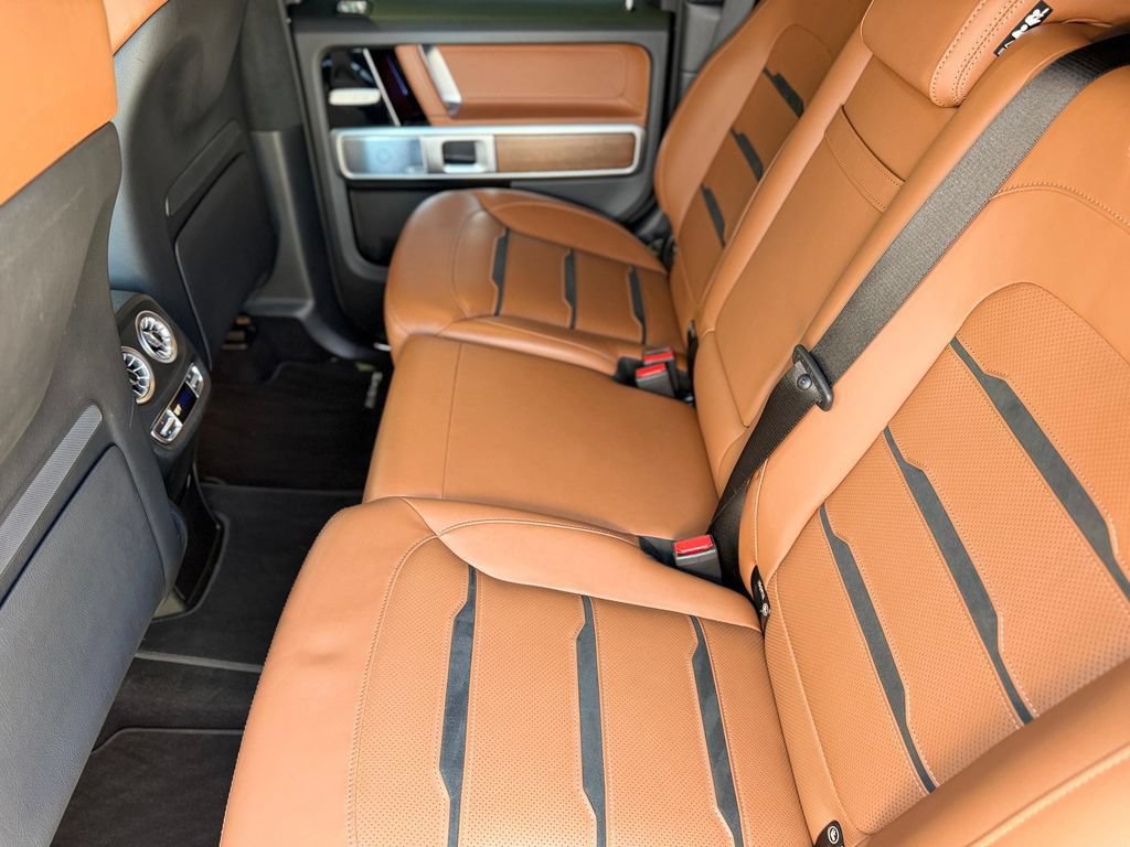 Used 2021 Mercedes-Benz G 63 AMG 4MATIC w/ G Manufaktur Interior Package image 9