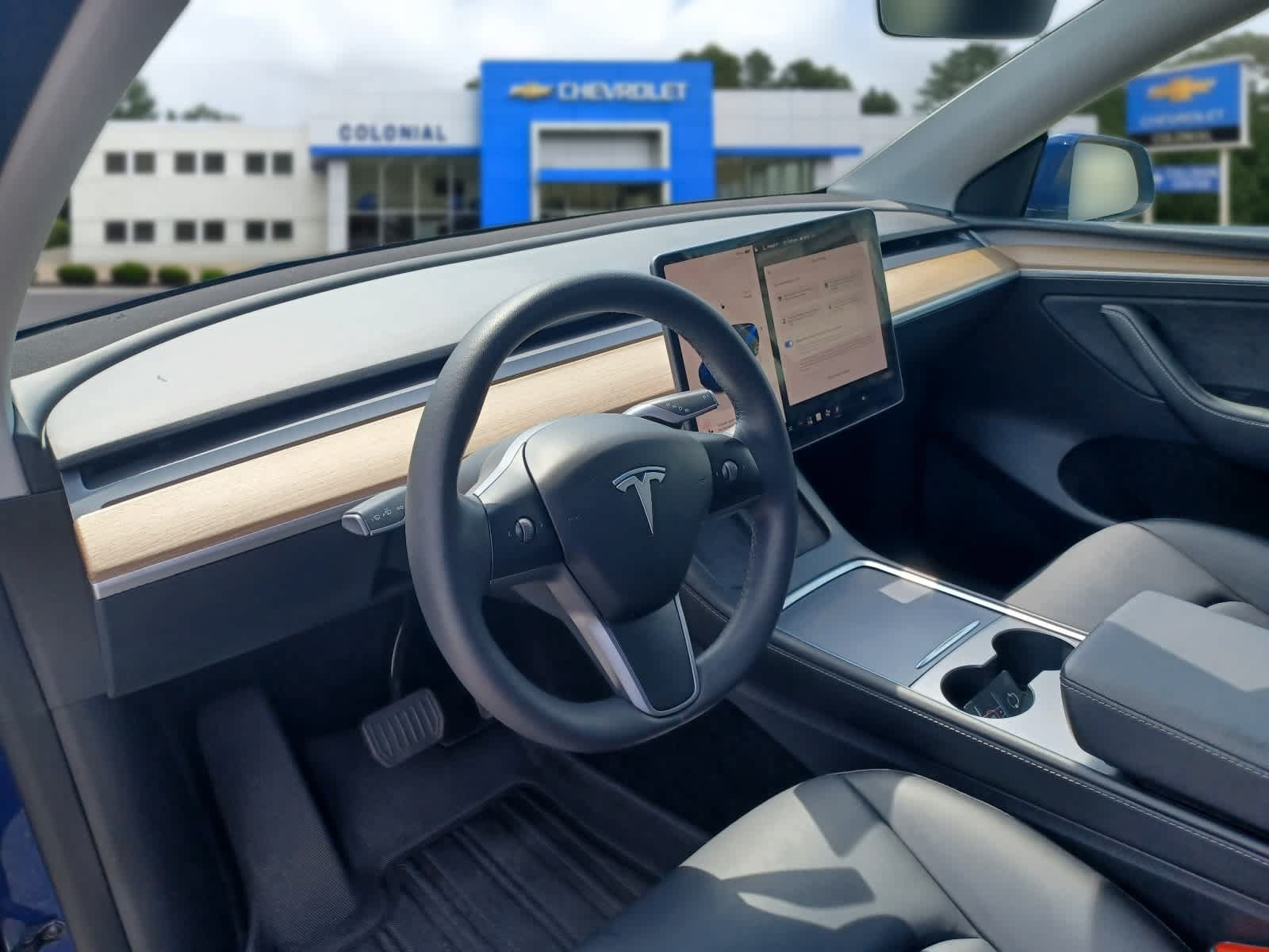 Used 2023 Tesla Model Y AWD image 8