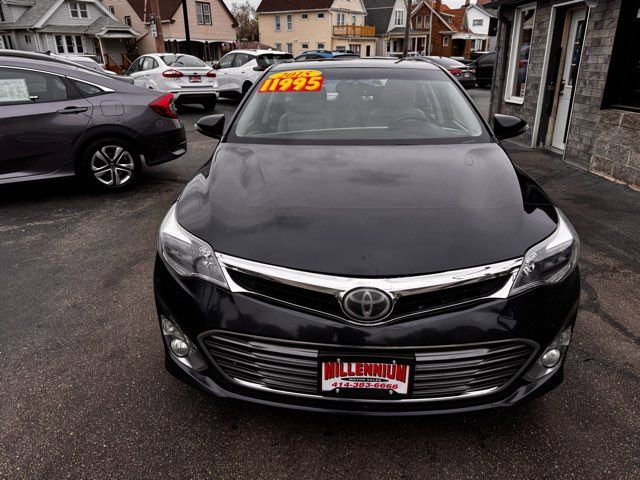 Used 2015 Toyota Avalon Limited w/ Technology Package FWD image 2