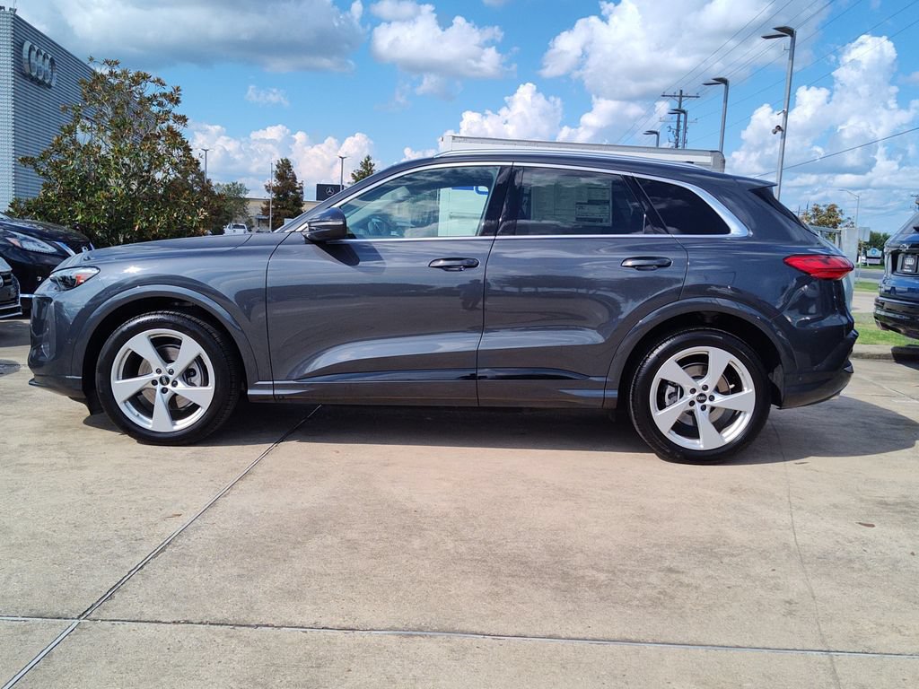 Certified 2025 Audi Q5 Prestige AWD/4WD image 4