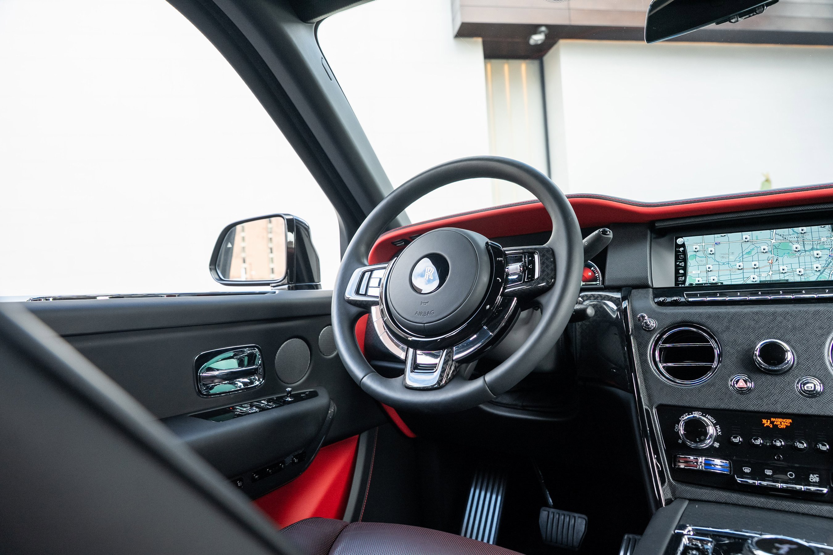 Certified 2024 Rolls-Royce Cullinan Black Badge image 32