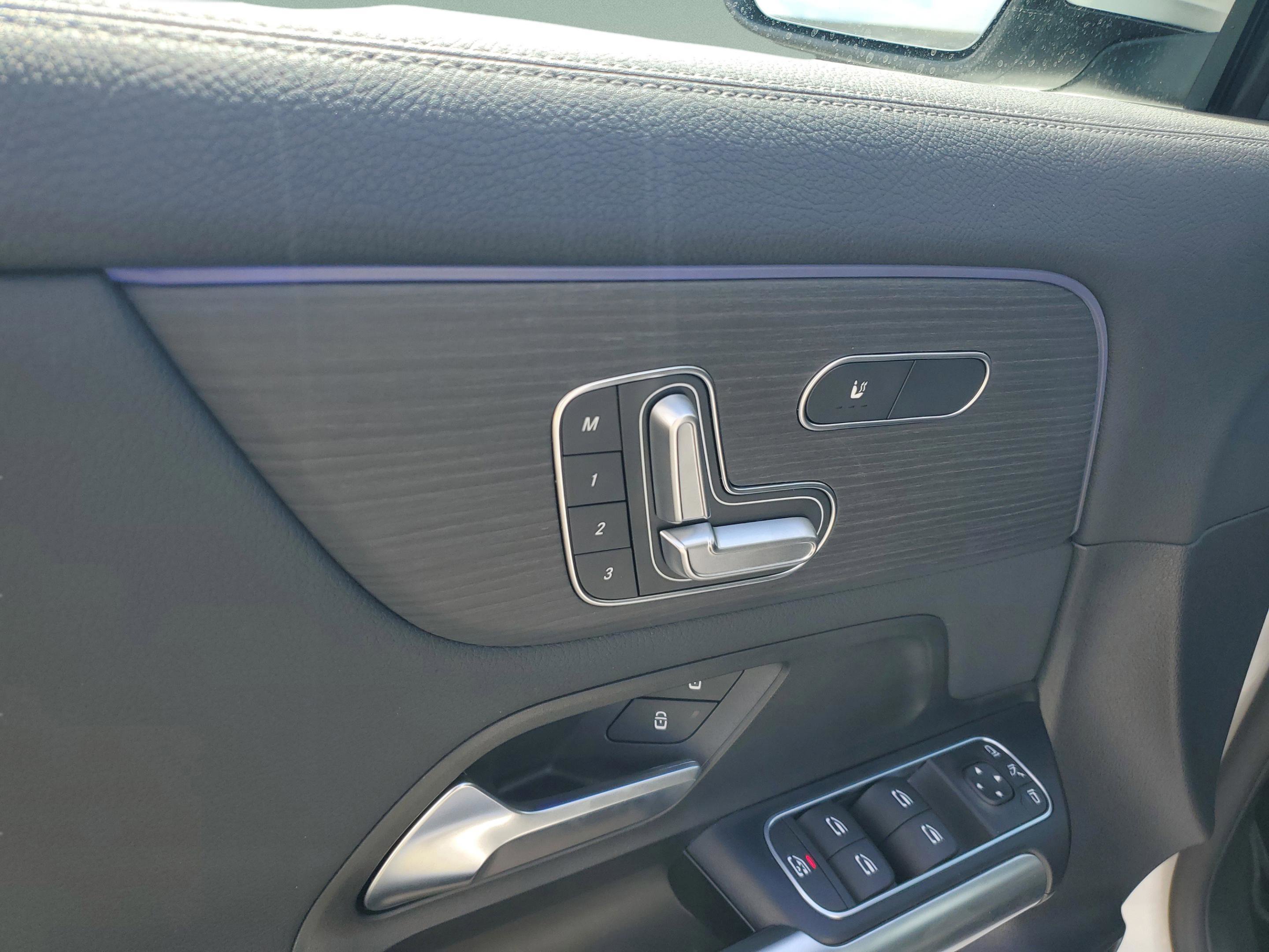 Certified 2025 Mercedes-Benz GLA 250 image 18