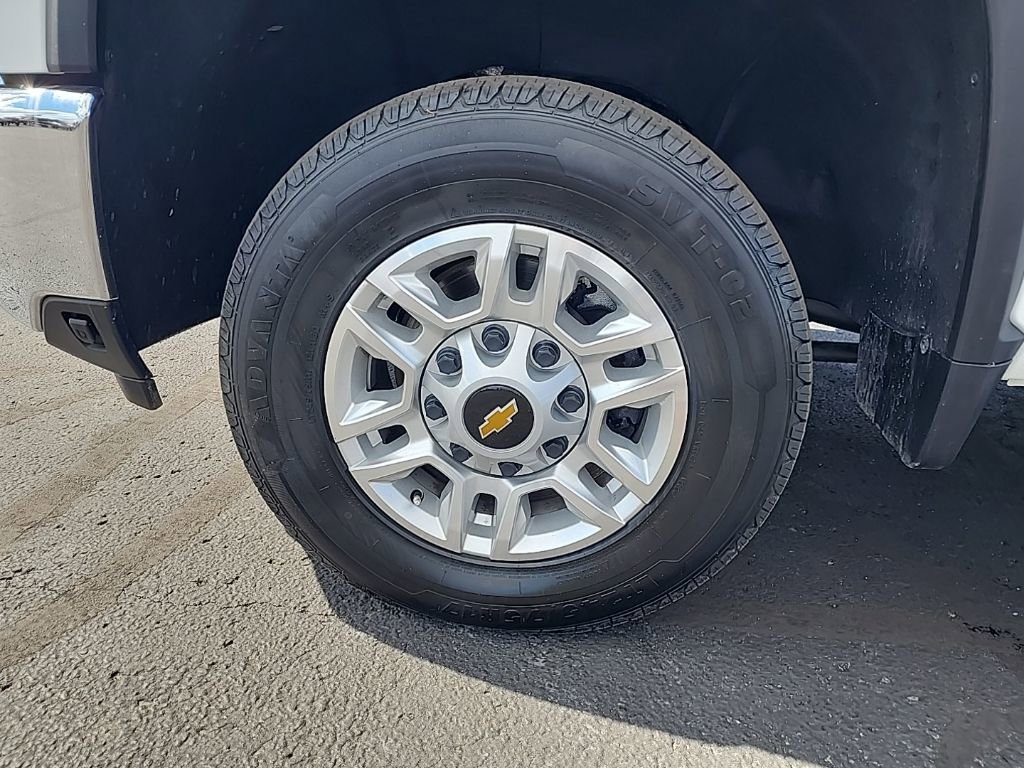 Used 2024 Chevrolet Silverado 2500 LT image 13