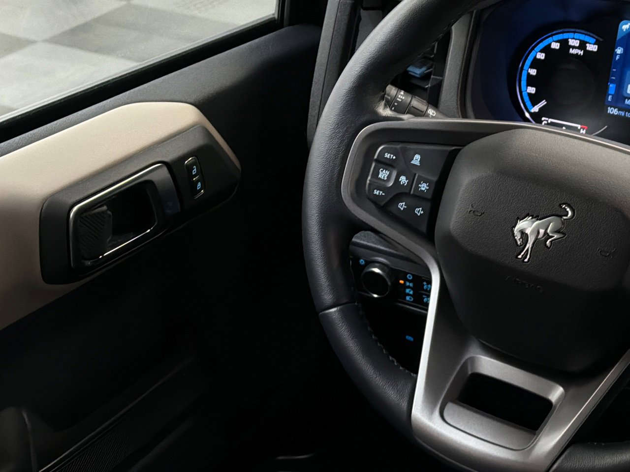 Used 2024 Ford Bronco Wildtrak image 19