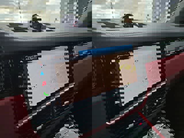 Used 2023 Porsche Cayenne S Platinum w/ Premium Package Plus image 28