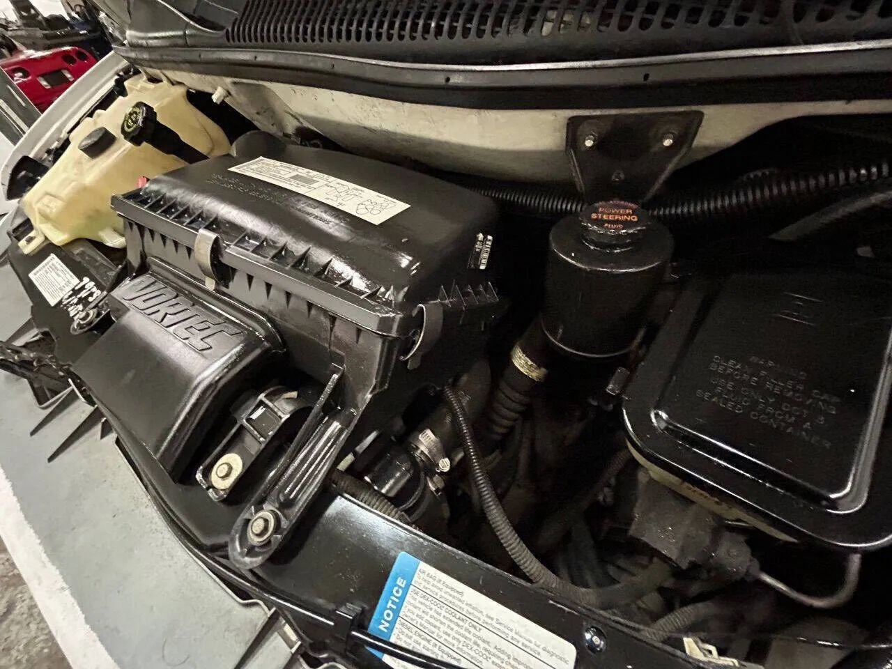 Used 2000 Chevrolet Express 3500 image 9