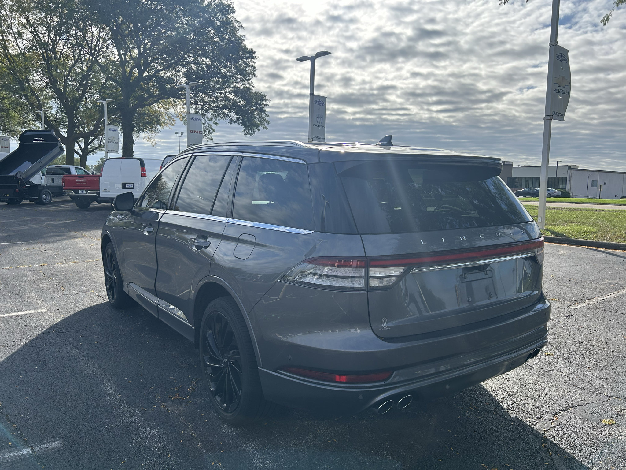 Used 2022 Lincoln Aviator Reserve w/ Equipment Group 201A AWD/4WD image 5