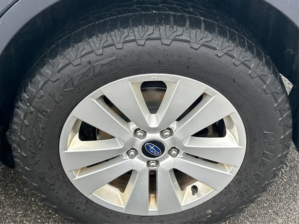 Used 2015 Subaru Outback 2.5i Premium image 14