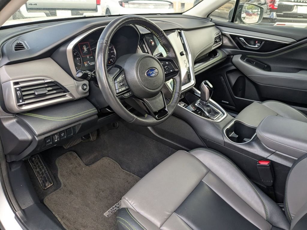 Used 2025 Subaru Outback Onyx Edition AWD/4WD image 13