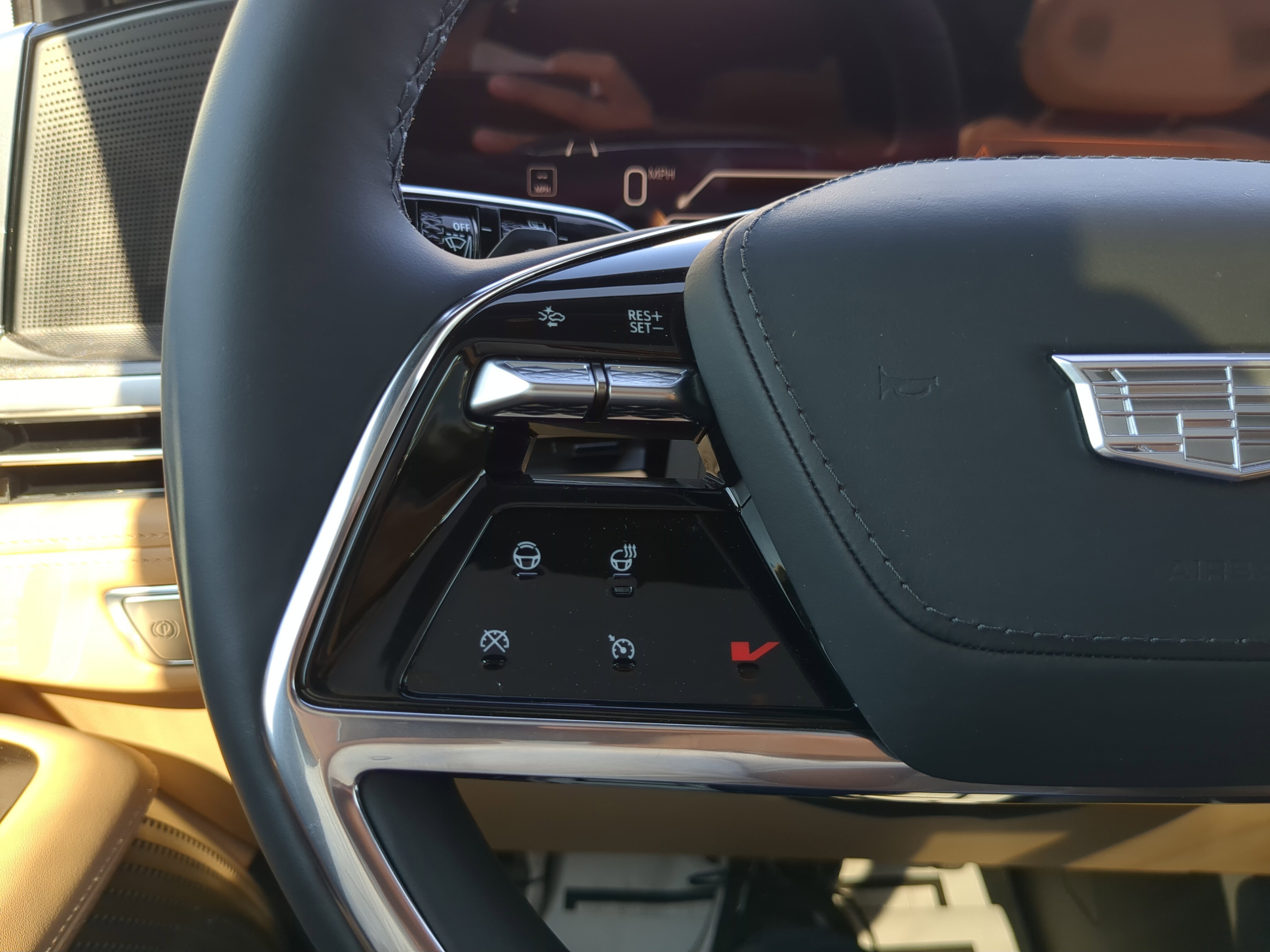 New 2026 Cadillac Escalade IQ Luxury 2 image 32