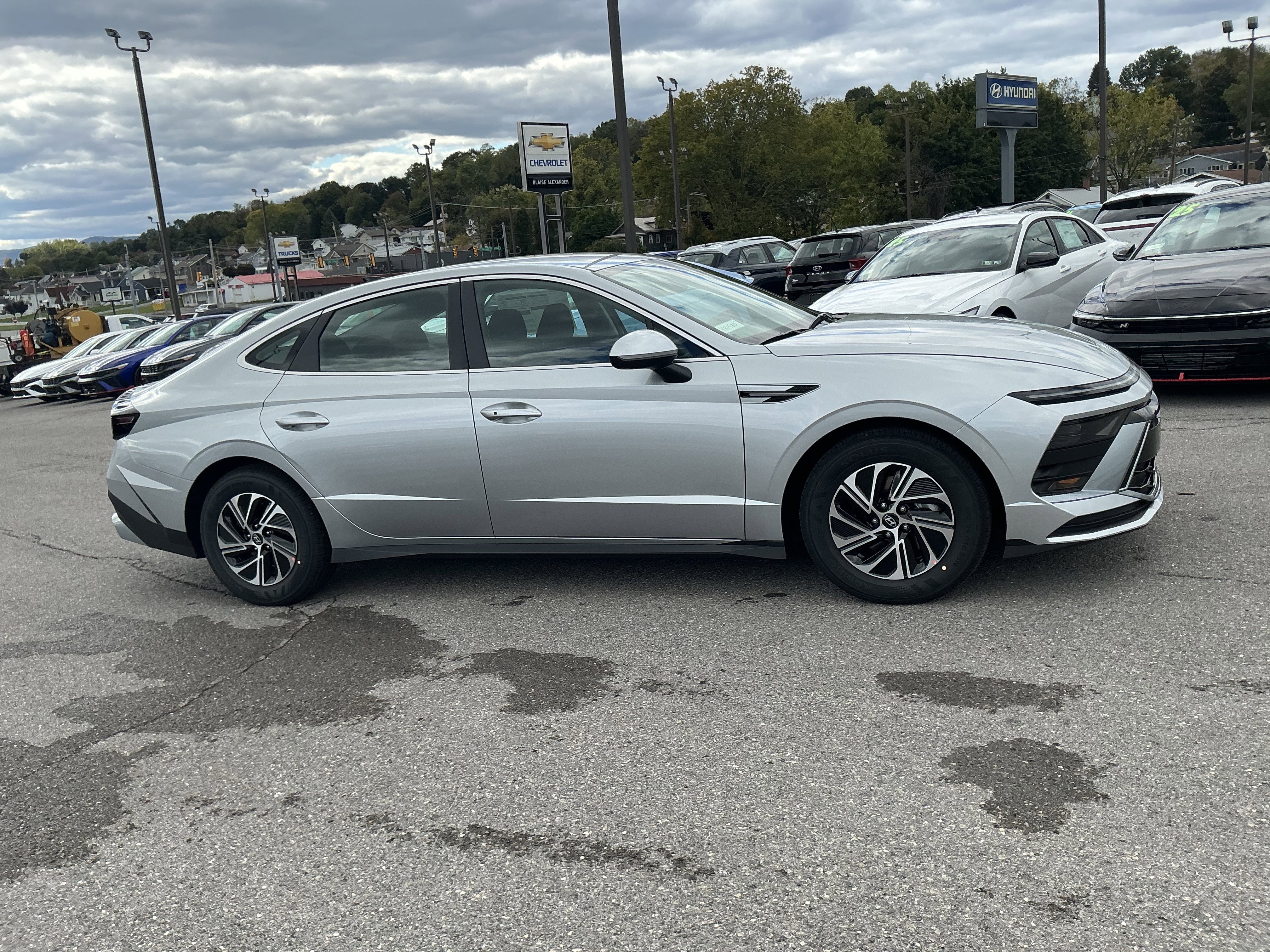 New 2026 Hyundai Sonata Blue image 2