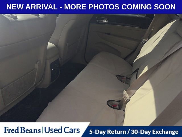 Used 2017 Jeep Grand Cherokee Limited AWD/4WD image 9