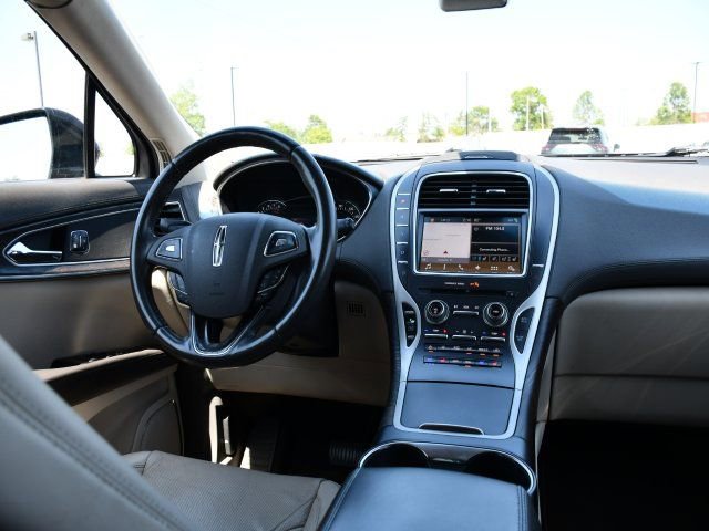 Used 2018 Lincoln MKX Reserve w/ Lincoln MKX Climate Package FWD image 24