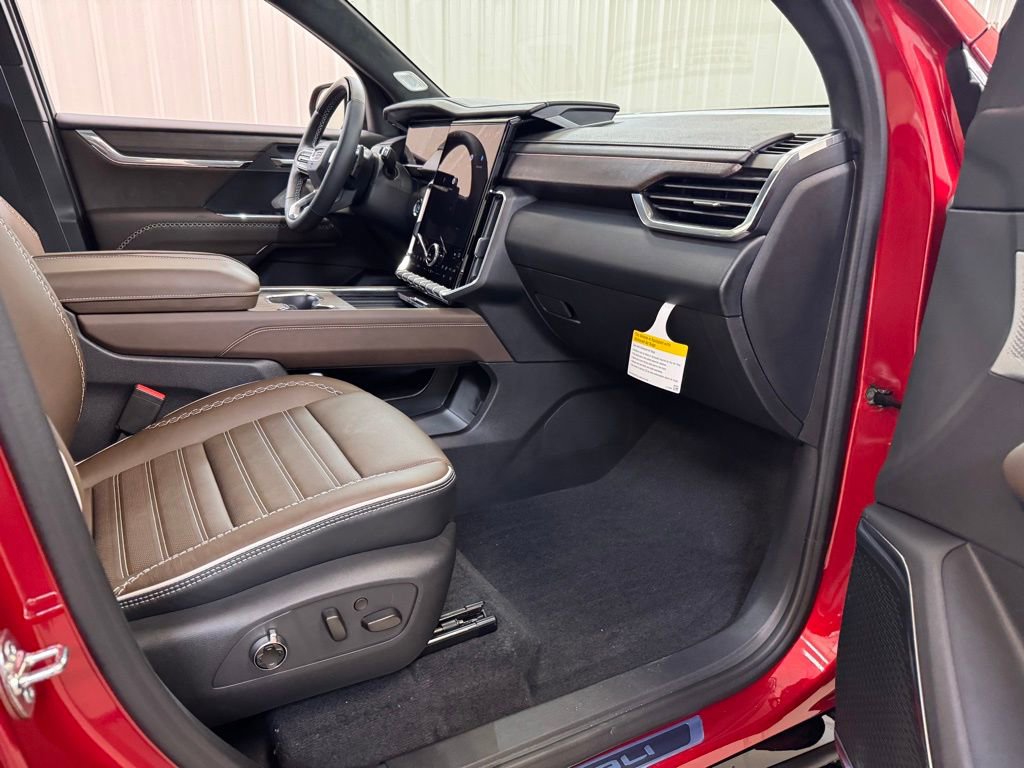 New 2026 GMC Acadia Denali Ultimate w/ LPO, Floor Liner Package image 29