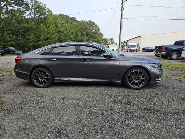 Used 2018 Honda Accord Touring image 6
