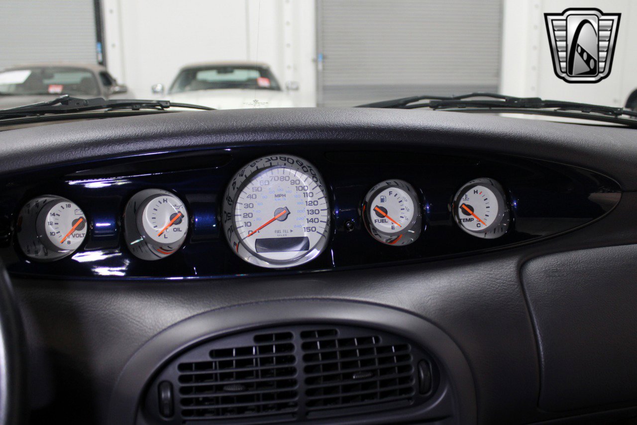 Used 2001 Chrysler Prowler image 21