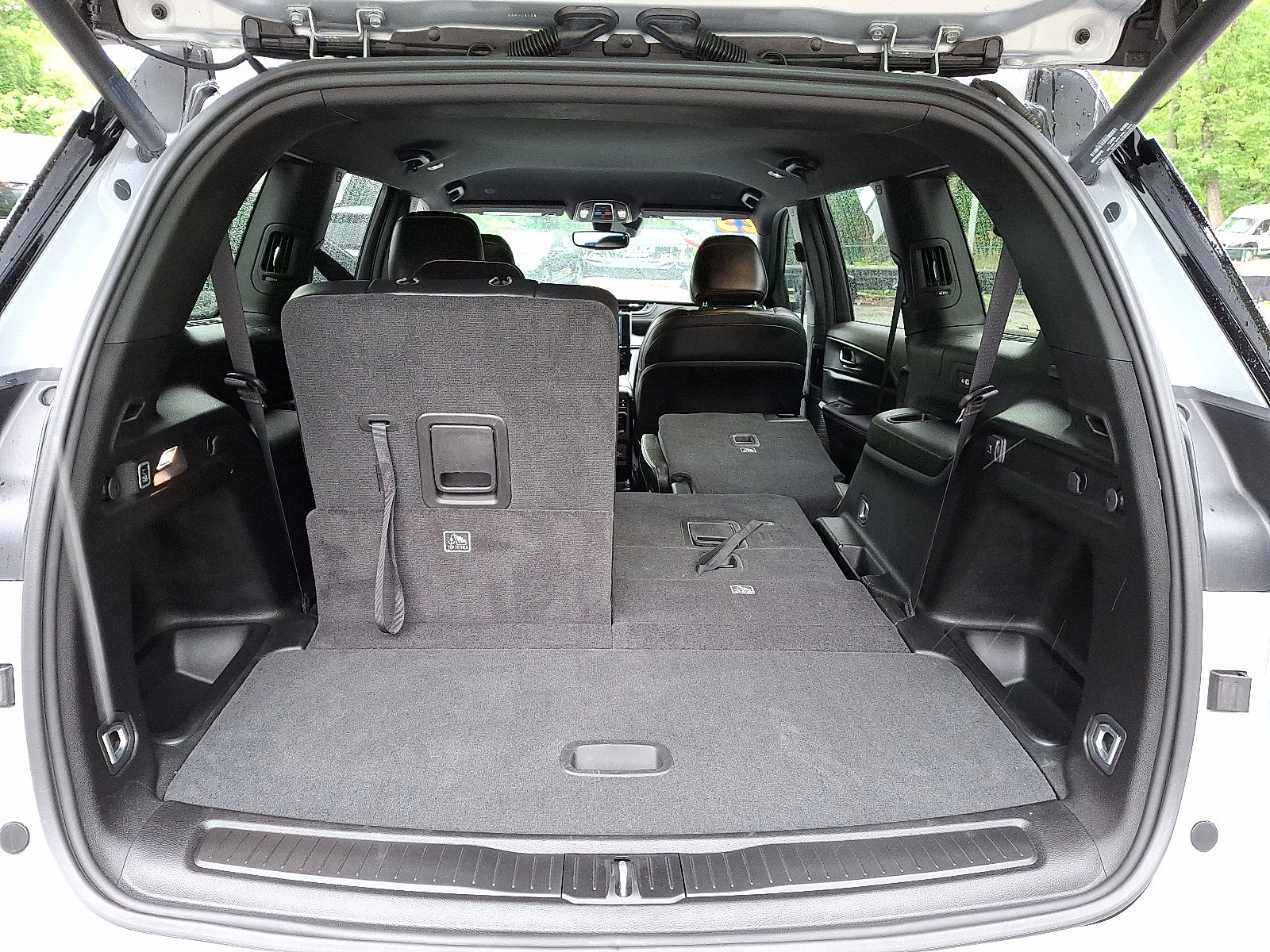 Certified 2023 Jeep Grand Cherokee L Laredo image 26