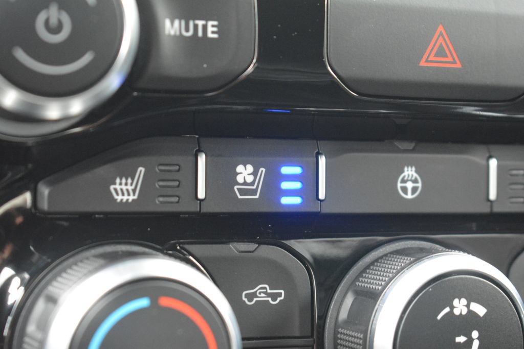 Used 2024 RAM 1500 Laramie AWD/4WD image 20