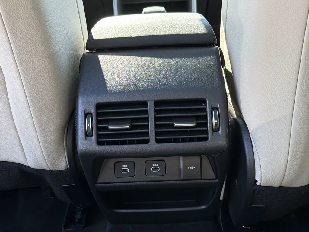 Used 2025 Land Rover Discovery Sport S image 18