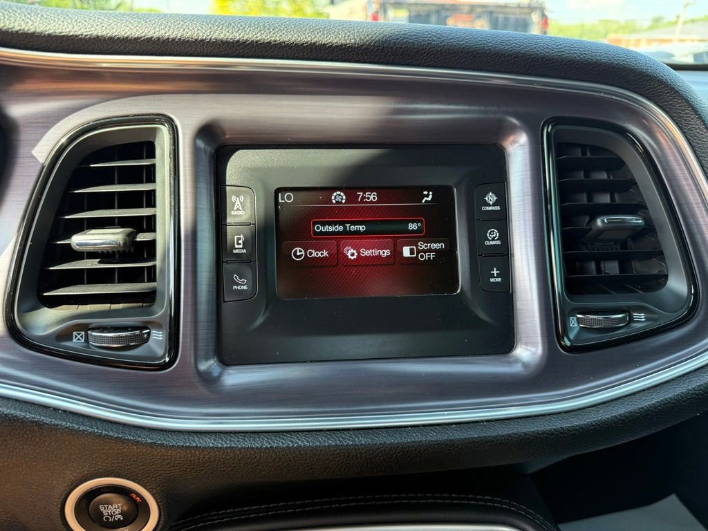 Used 2016 Dodge Challenger SXT RWD image 29