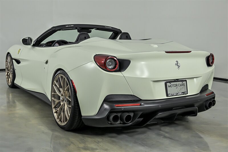 Used 2019 Ferrari Portofino RWD image 8