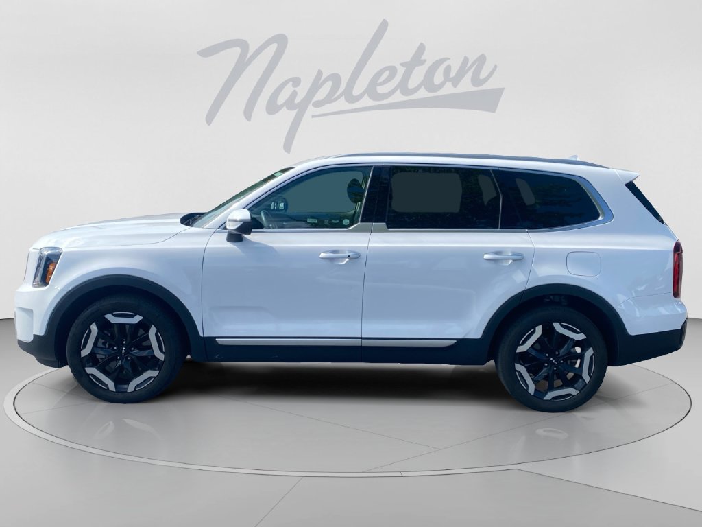 Used 2025 Kia Telluride S FWD image 2