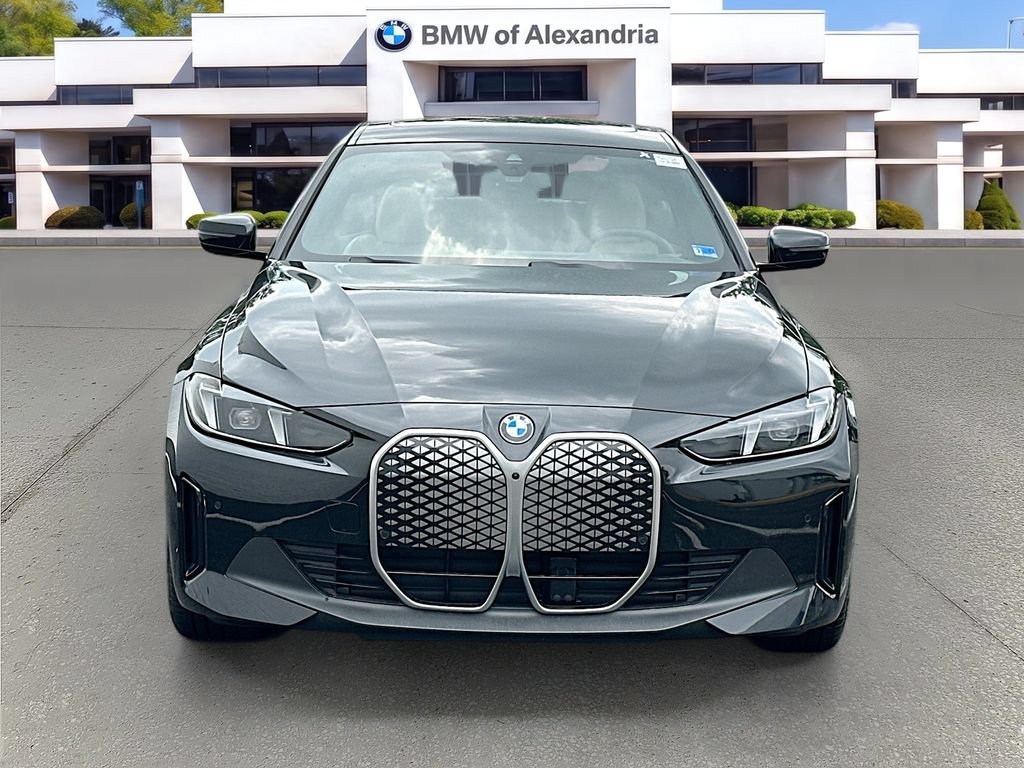Used 2026 BMW i4 xDrive40i w/ Premium Package AWD/4WD image 2