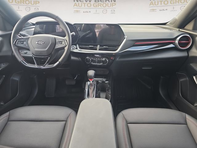 Used 2024 Chevrolet Trax RS image 10