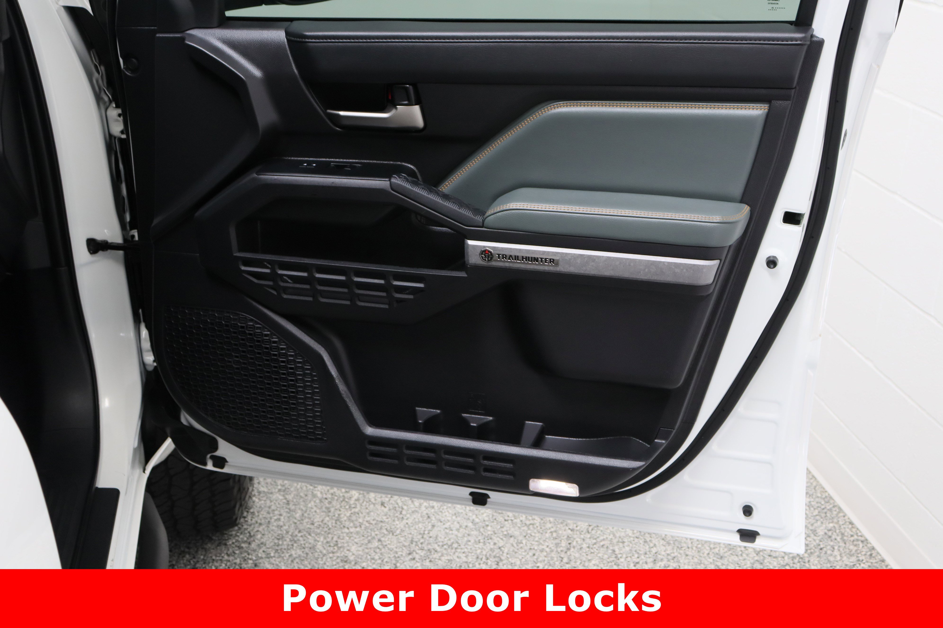 Used 2025 Toyota Tacoma 4x4 Double Cab Hybrid image 38