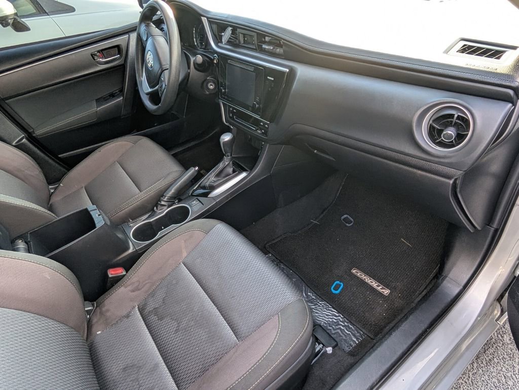 Used 2017 Toyota Corolla L image 16