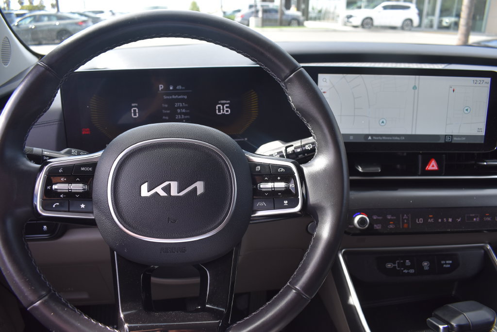Used 2026 Kia Carnival FWD image 24