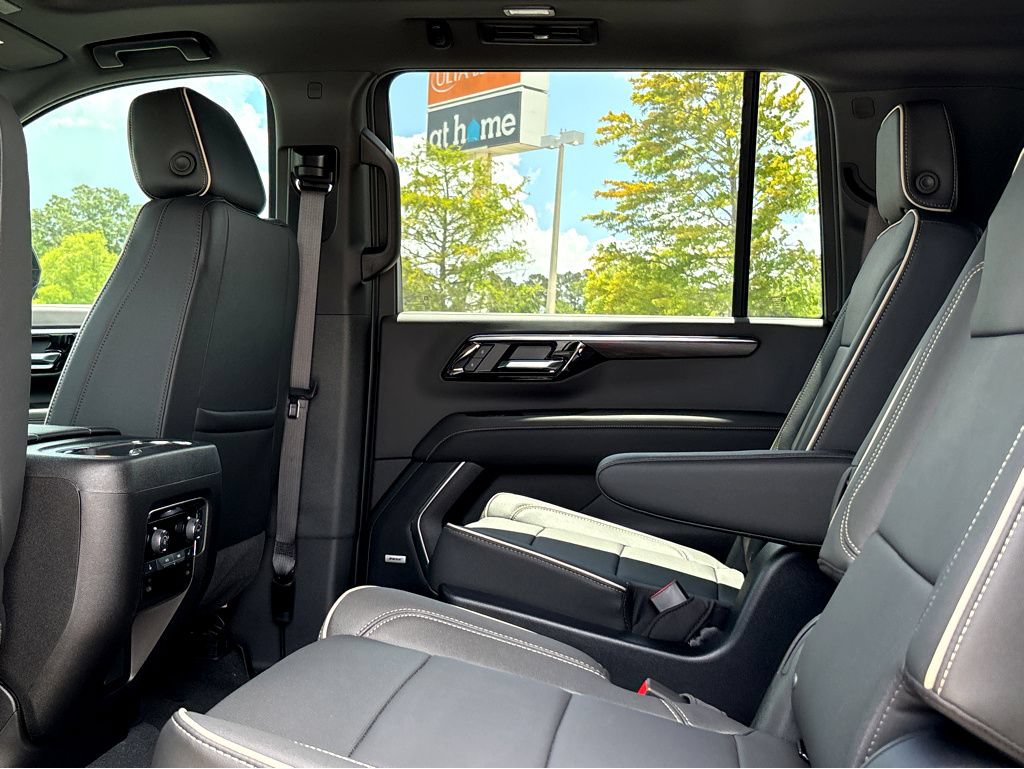 New 2026 Chevrolet Suburban Premier w/ Sun And Tow Package RWD image 20