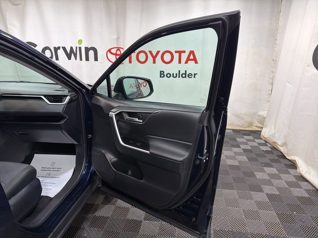 Used 2025 Toyota RAV4 XLE image 8