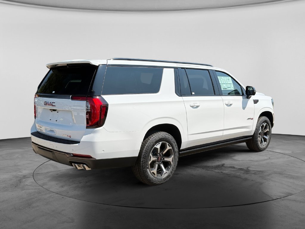 New 2026 GMC Yukon XL AT4 Ultimate AWD/4WD image 10