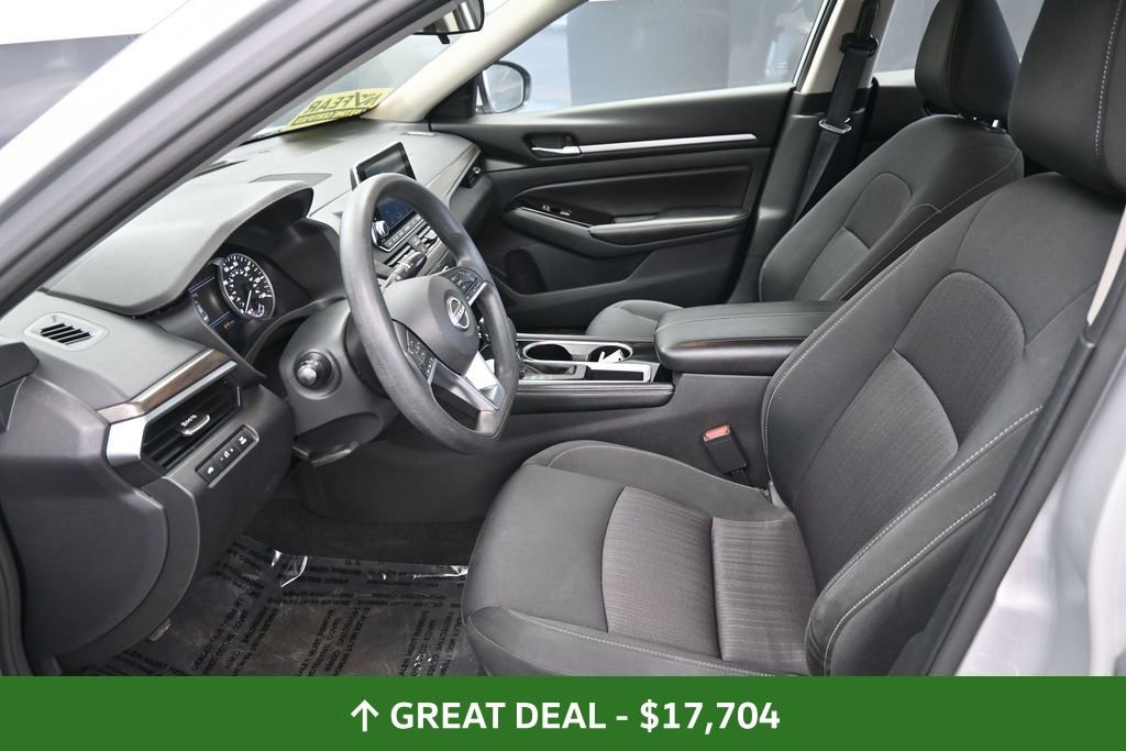 Used 2023 Nissan Altima 2.5 SV FWD image 17