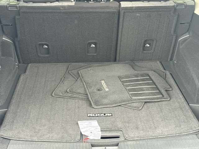 Certified 2023 Nissan Rogue SV FWD image 8
