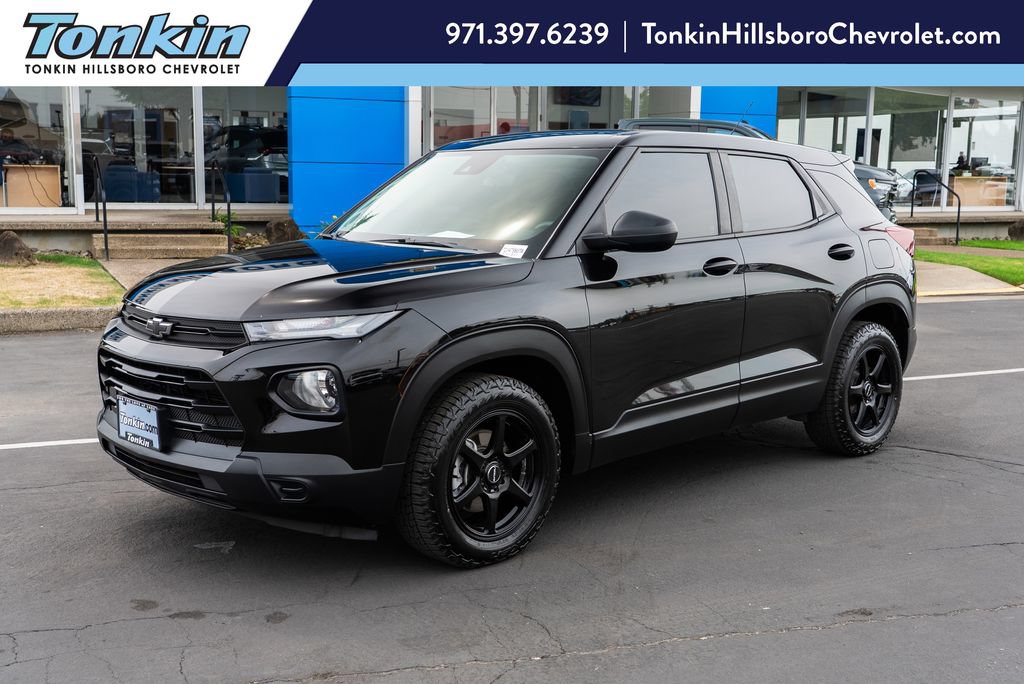 Used 2021 Chevrolet TrailBlazer LS w/ LPO, Blackout Package FWD image 1