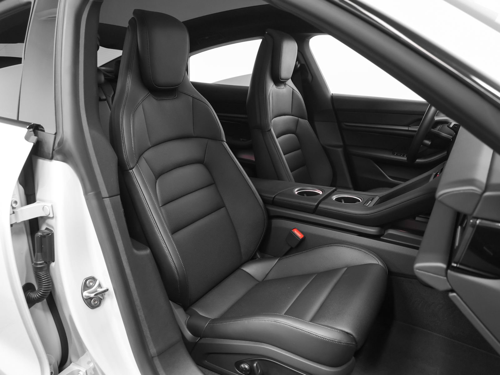 Certified 2025 Porsche Taycan AWD/4WD image 24