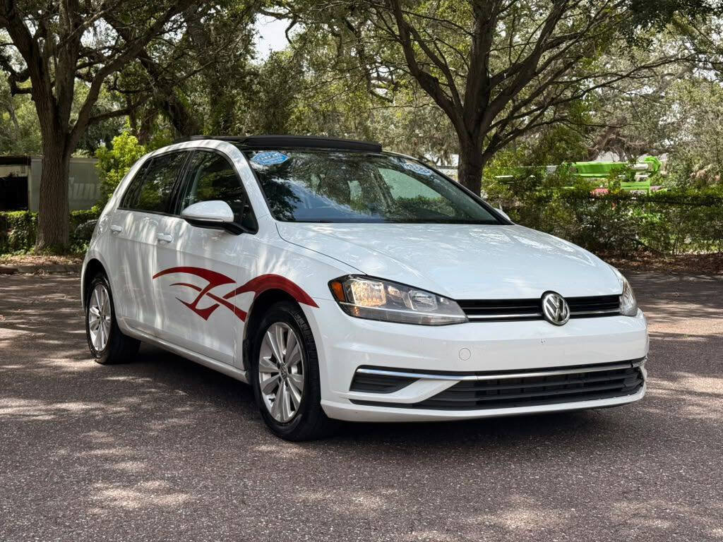 Used 2020 Volkswagen Golf 4-Door FWD image 3