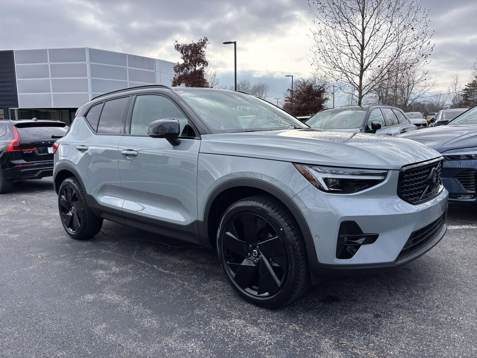 New 2026 Volvo XC40 B5 Ultra w/ Protection Package Premier